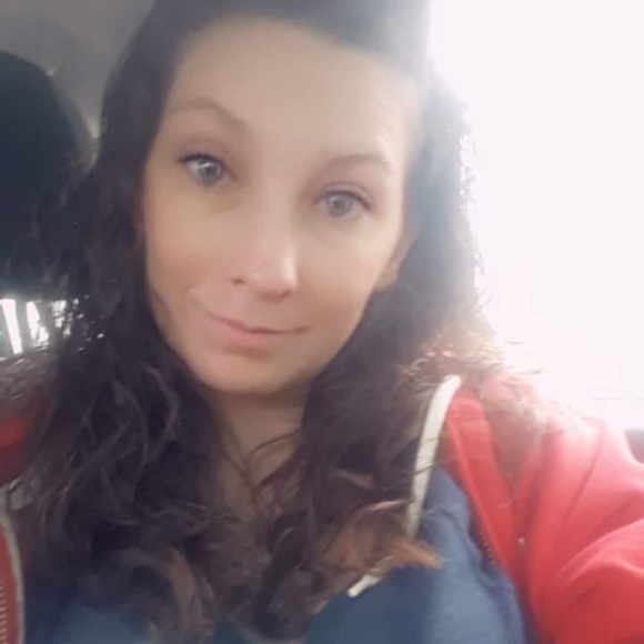 Meet your Posher, Michelle - Picture 1 of 1